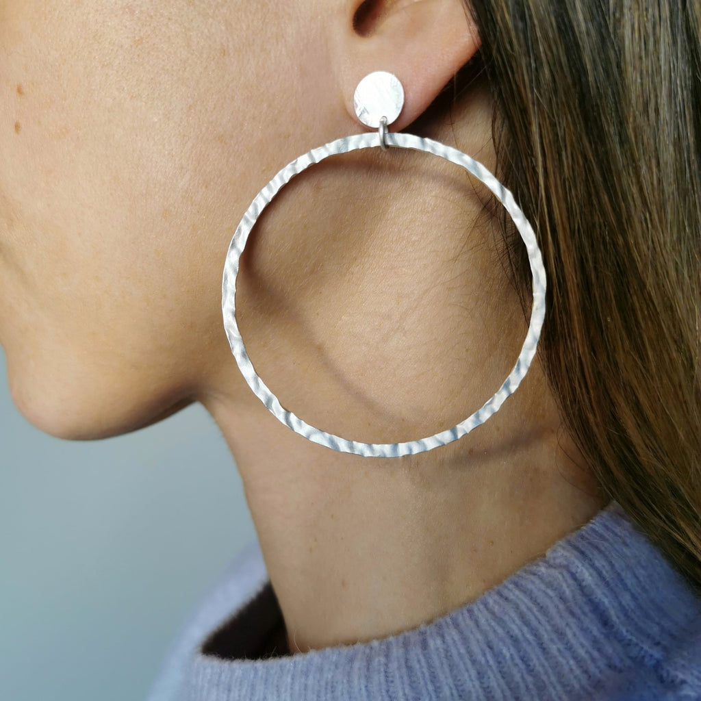 Praga Large Hoop Earrings in Silver