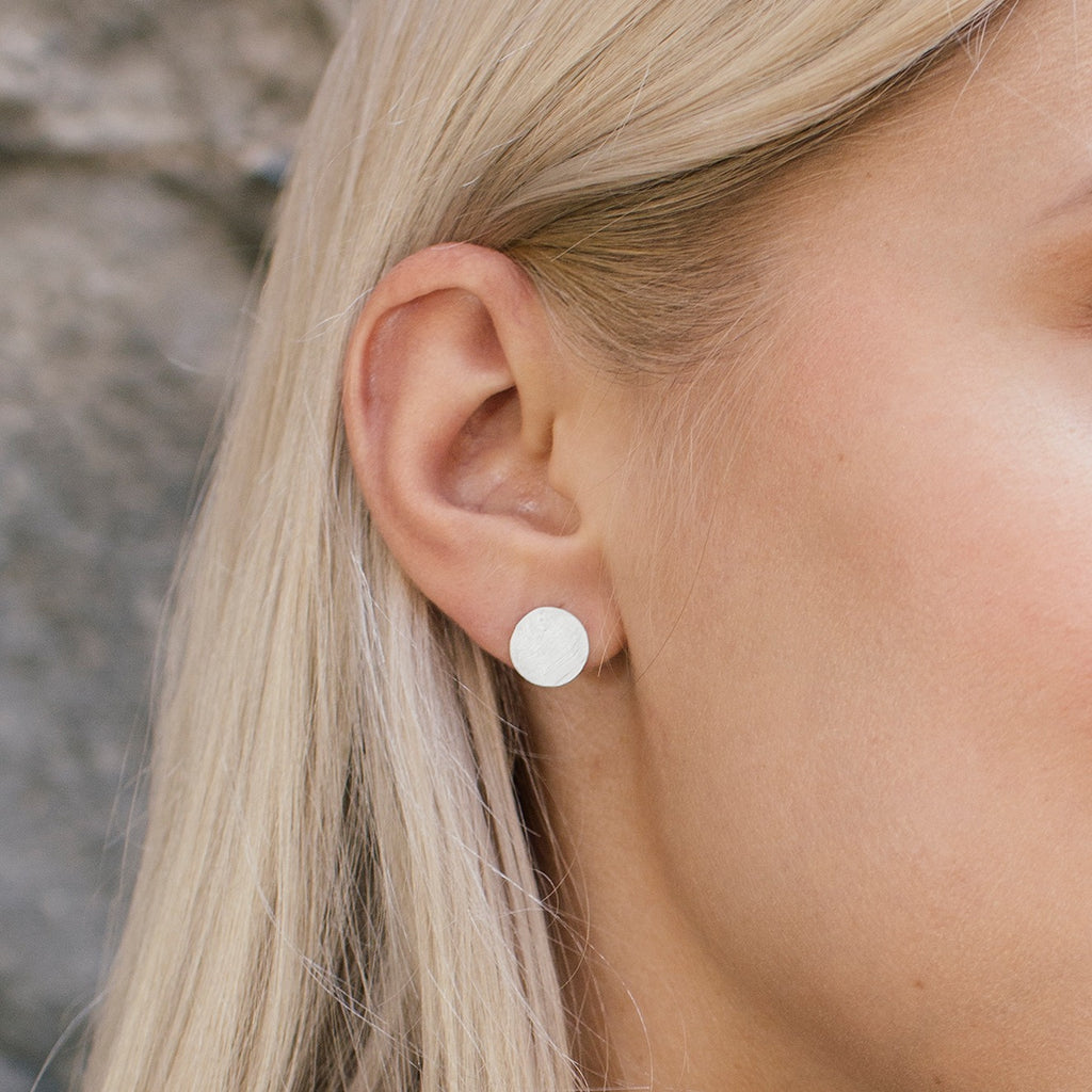 Basic Stud Dot Earrings Matte Silver